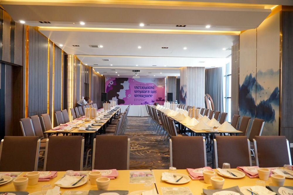 Peninsula Hotel Da Nang 5*