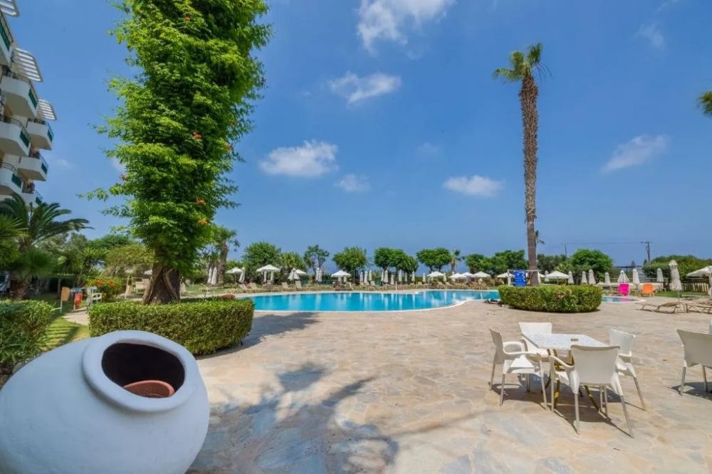 Maris Grand Waterpark Resort 4*