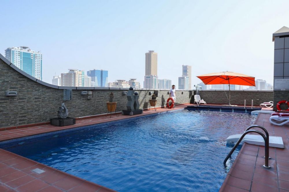 Royal Grand Suite Hotel Sharjah 
