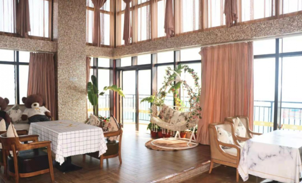 Barry Boutique Hotel Sanya 3*