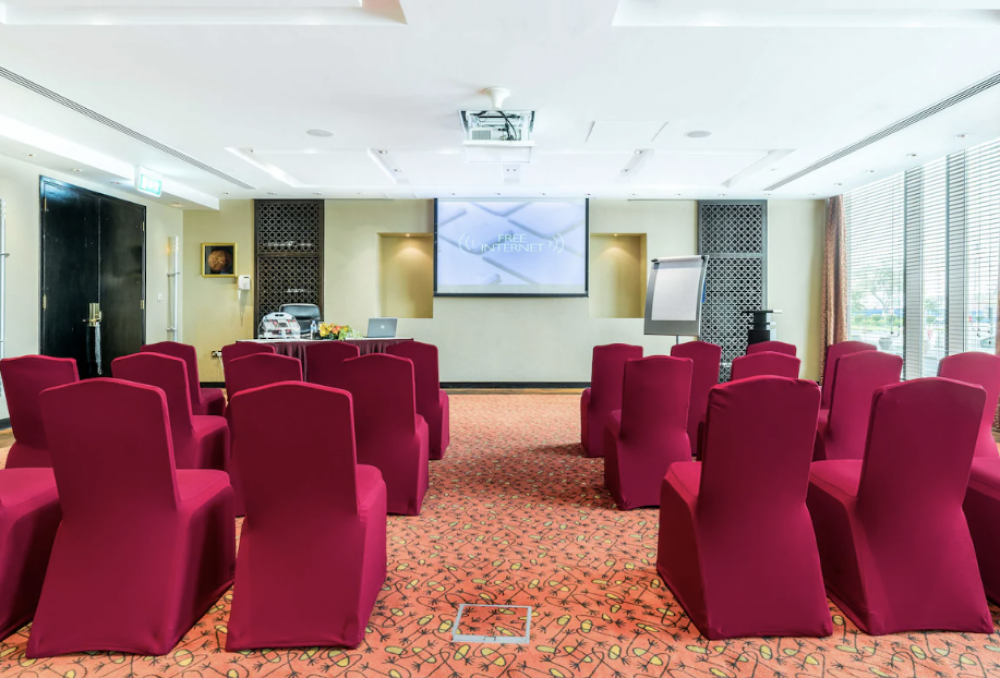 Radisson Blue Hotel Doha 5*