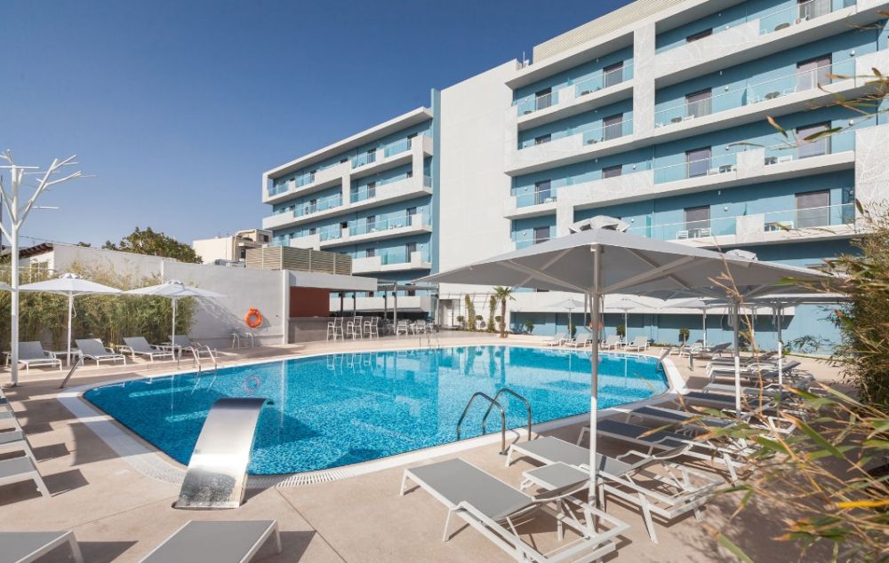 Blue Lagoon City Hotel 4*