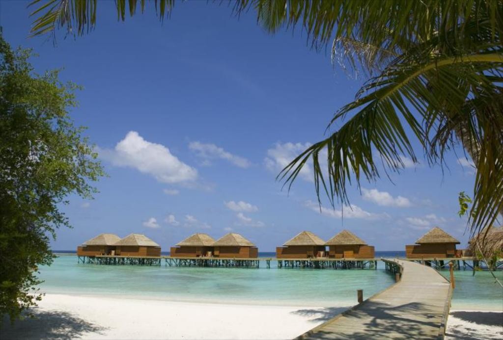 Veligandu Island Resort 5*
