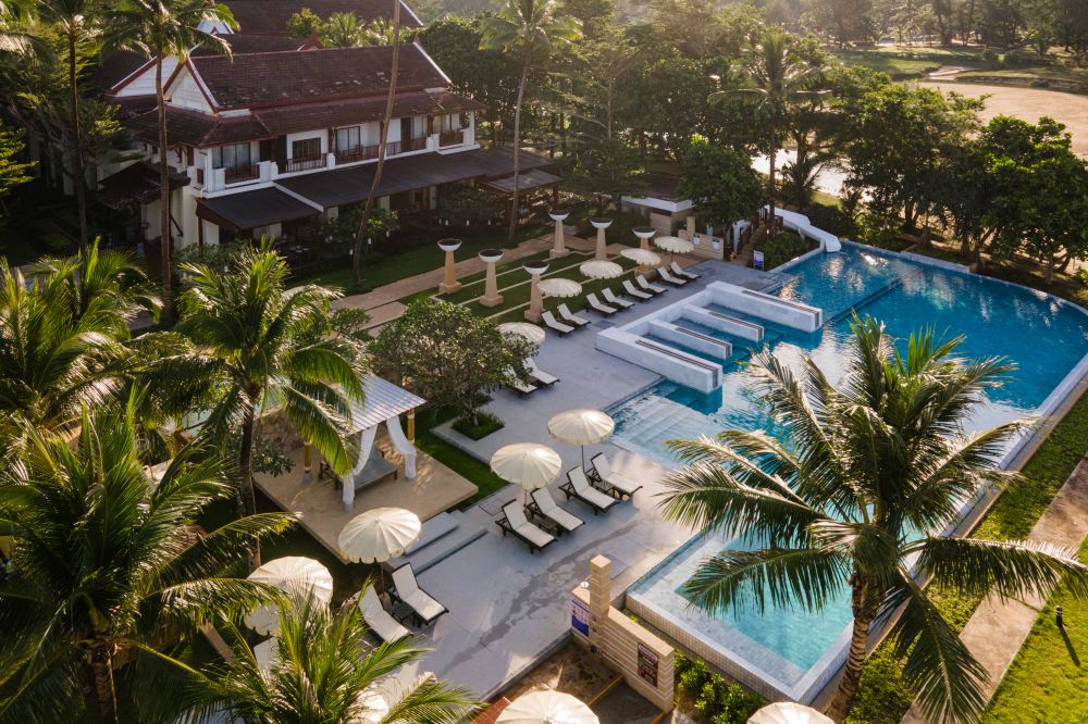 Apsara Beachfront Resort & Villas 4+