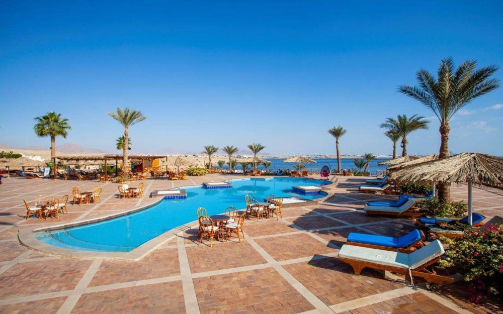 Club Reef Hotel 4*