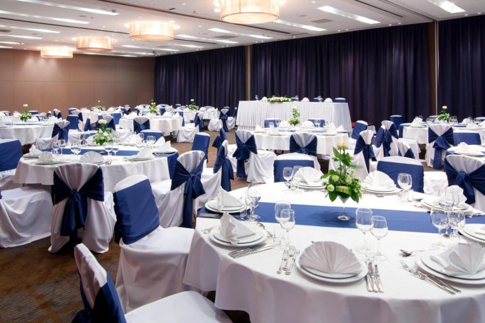 Holiday Inn Almaty 4*