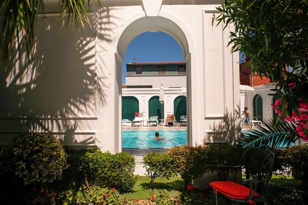 Sura Design Hotel & Suites 5*
