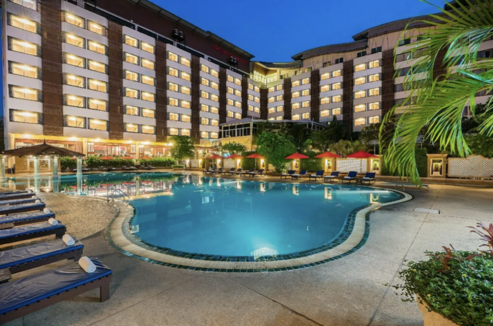Mountain Beach Resort & Convention Center 3*
