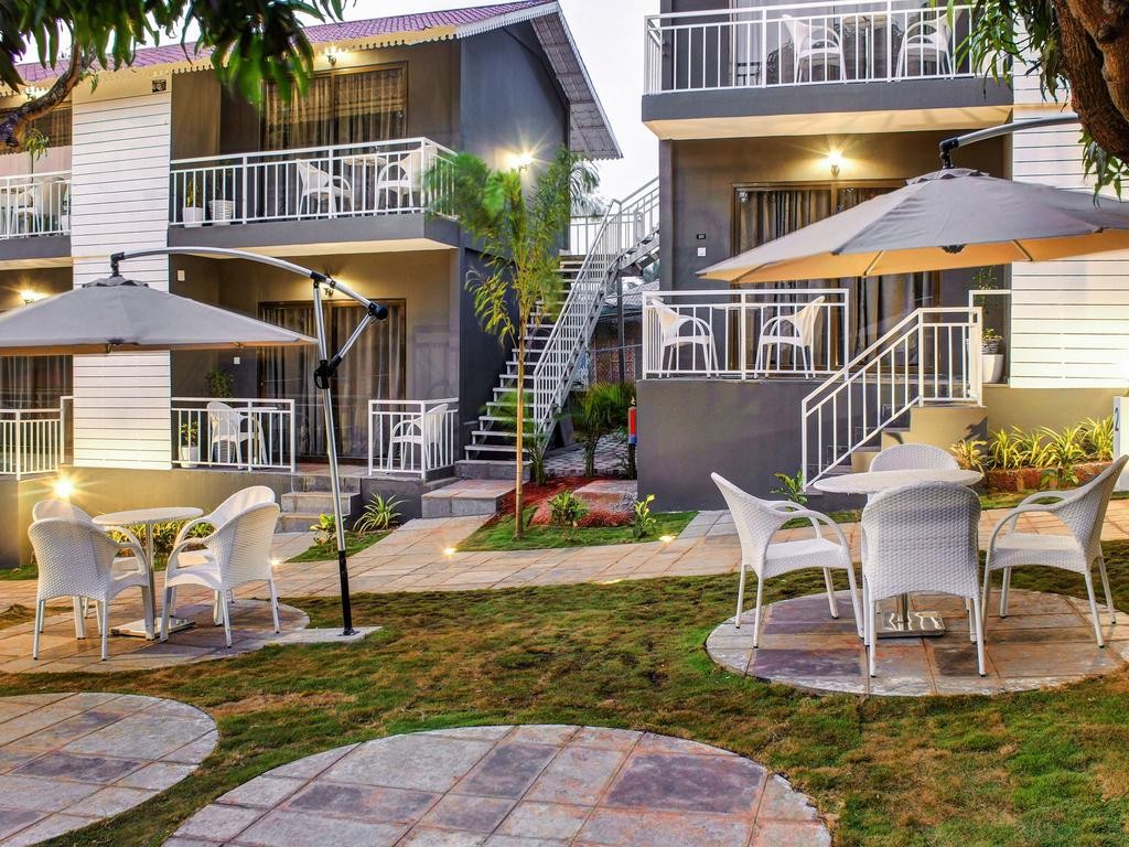 Oceans 7 Ashwem (ex. Oyo Town House Ashwem) 3*