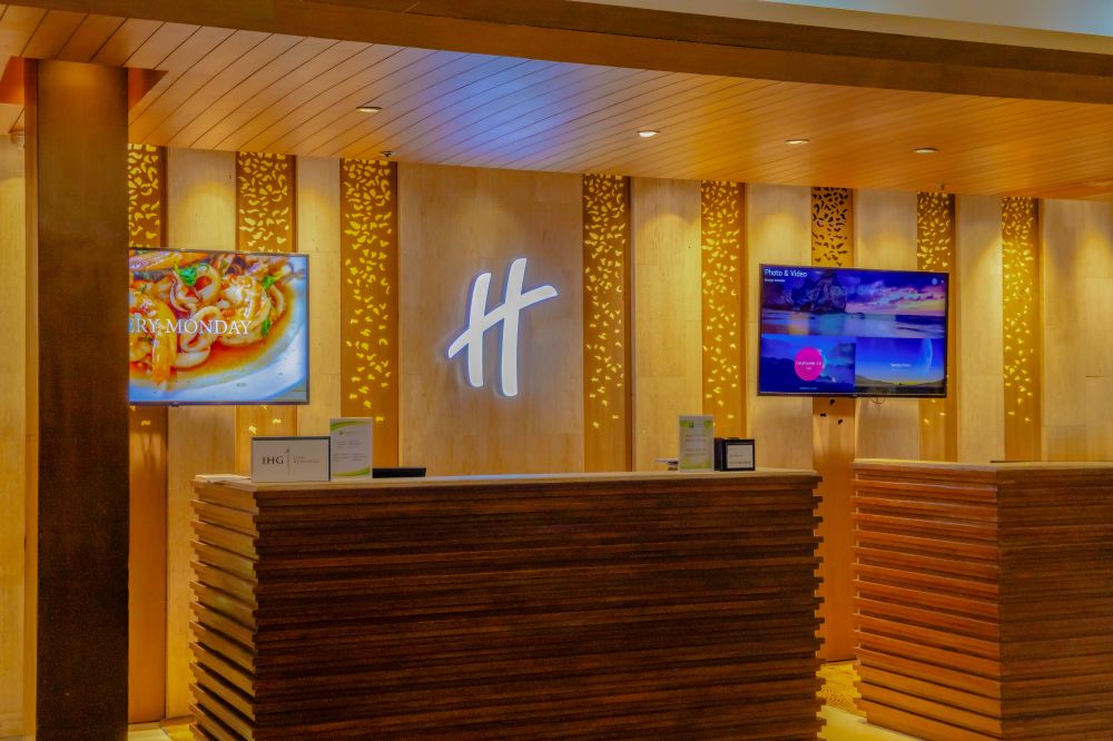 Holiday Inn Resort Phuket Surin Beach (ex. Destination Resorts Phuket Surin Beach) 4*