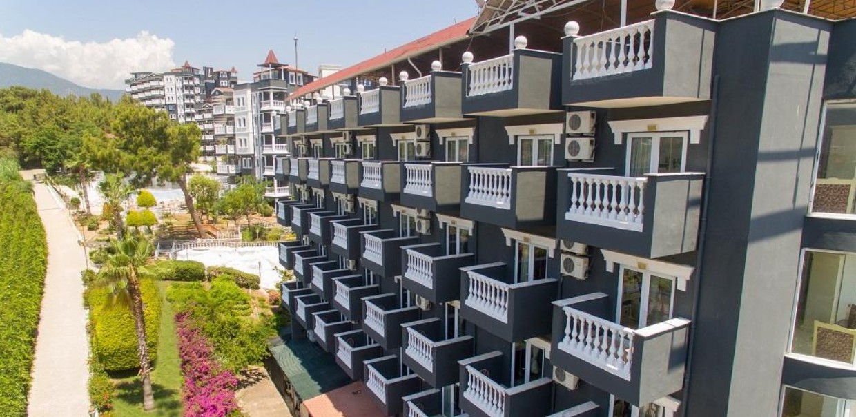 Larina Family Resort & SPA Hotel 5*