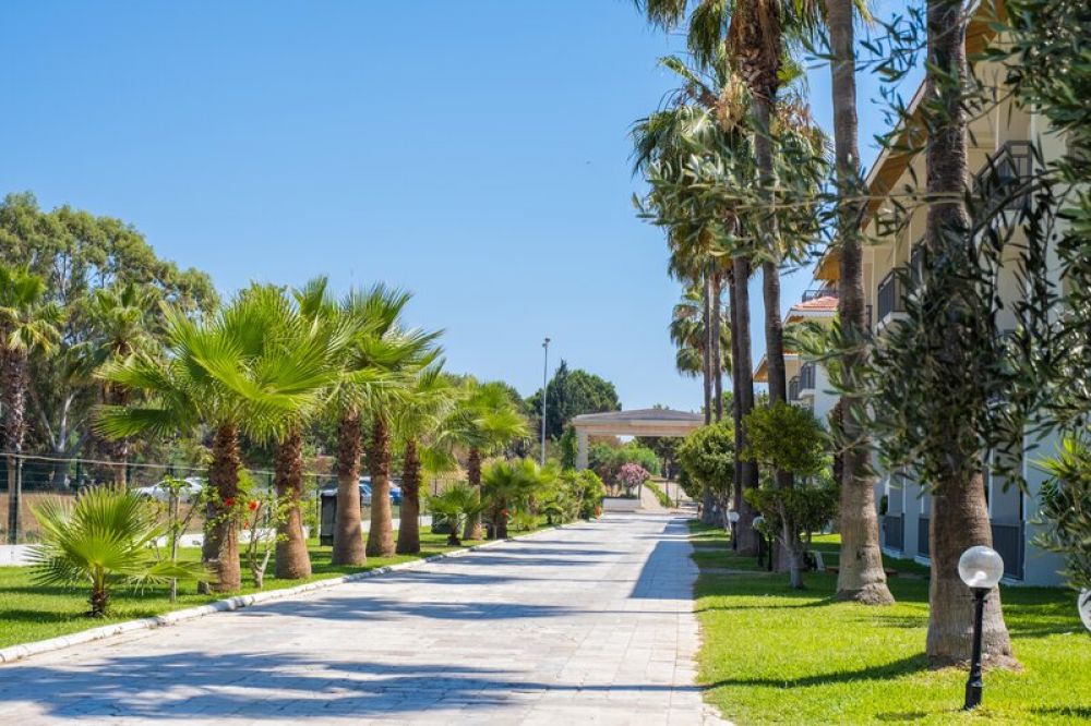 Sural Garden 3*