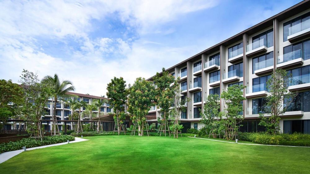 Ozo Phuket 4*