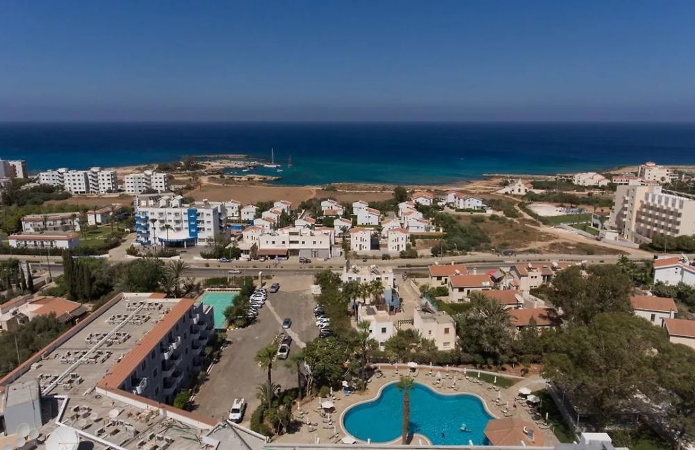 Narcissos Hotel Apartments 4*