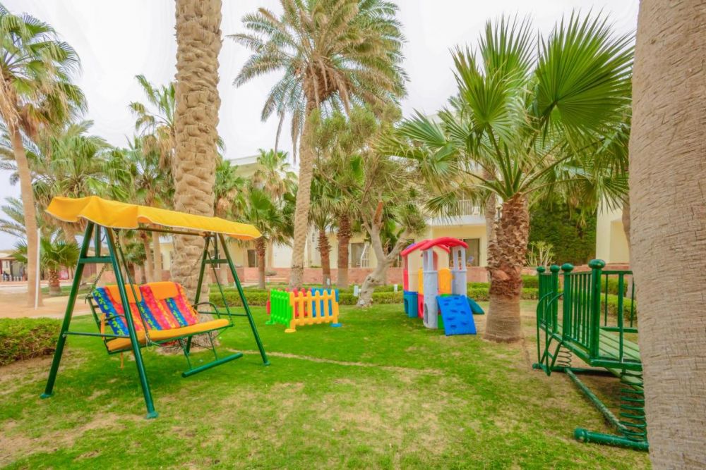 Empire Beach Resort 3*