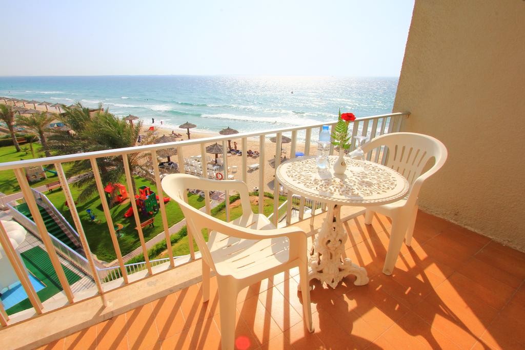 Beach Hotel Sharjah 3*