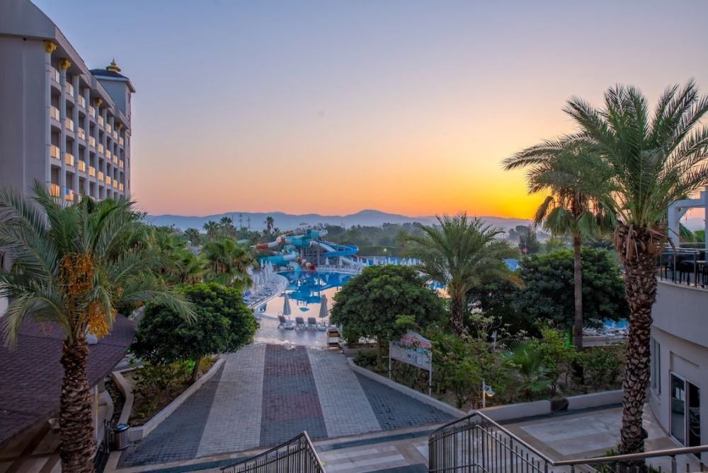 Lake River Side Hotel & SPA 5*