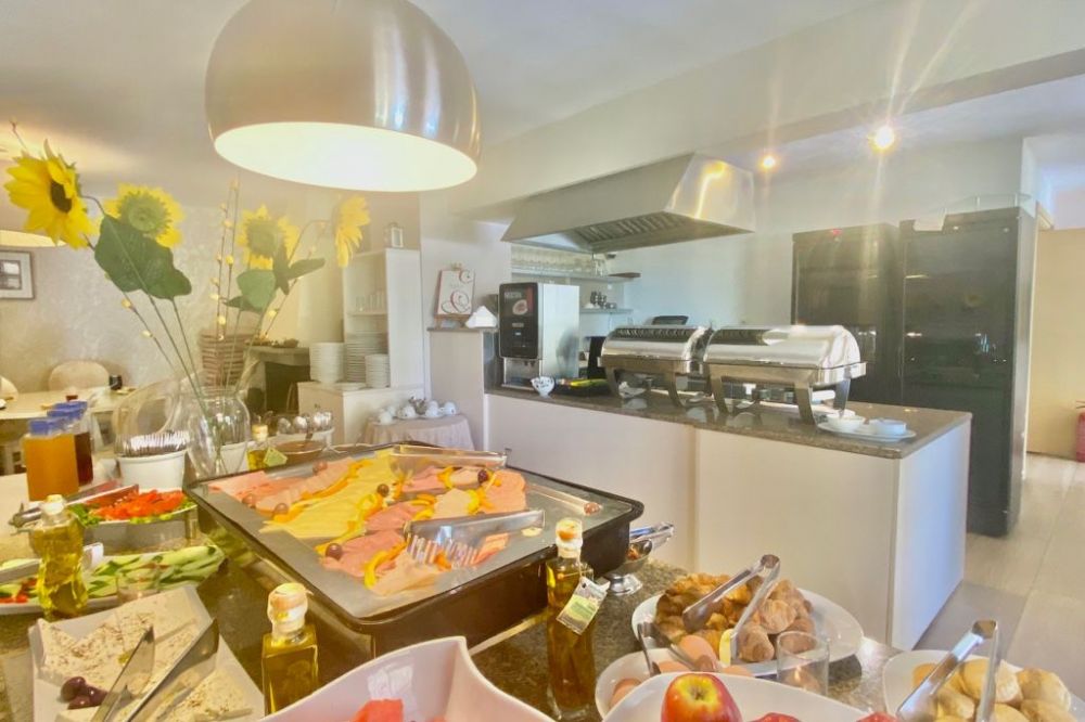Greek Pride Cronwell Rahoni Hotel | Adults Only 5*