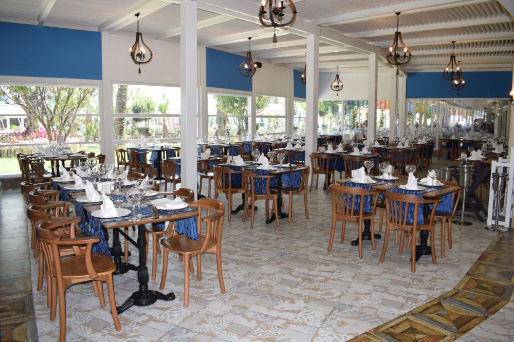 Crystal Admiral Aqua Collection (ex. Crystal Admiral Resort Suites & Spa) 5*