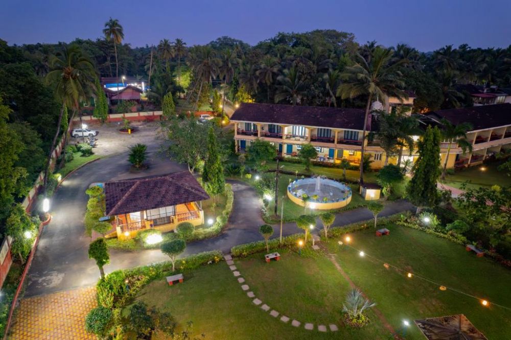 Carina Beach Resort 2*