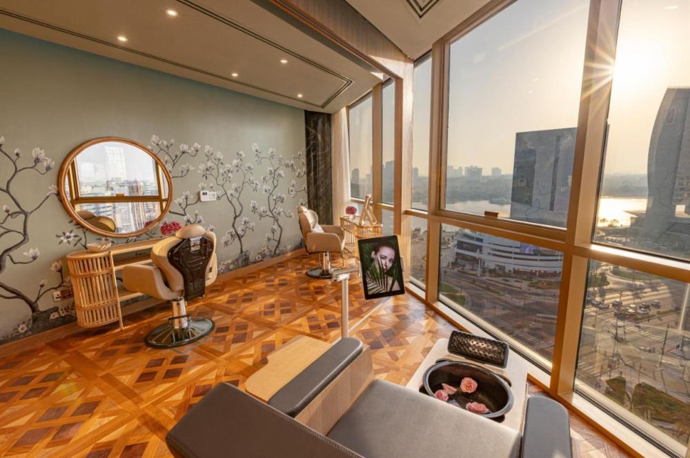 Mövenpick Dubai Creek (ex. Golden Sands Hotel Creek) 5*
