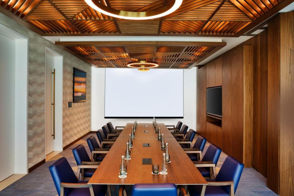 Tumbi Hotel Dubai The Palm, Tapestry Collection by Hilton 4*