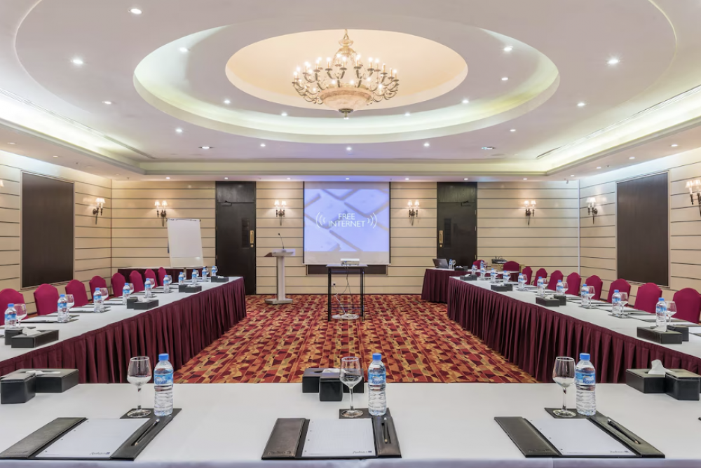 Radisson Blue Hotel Doha 5*