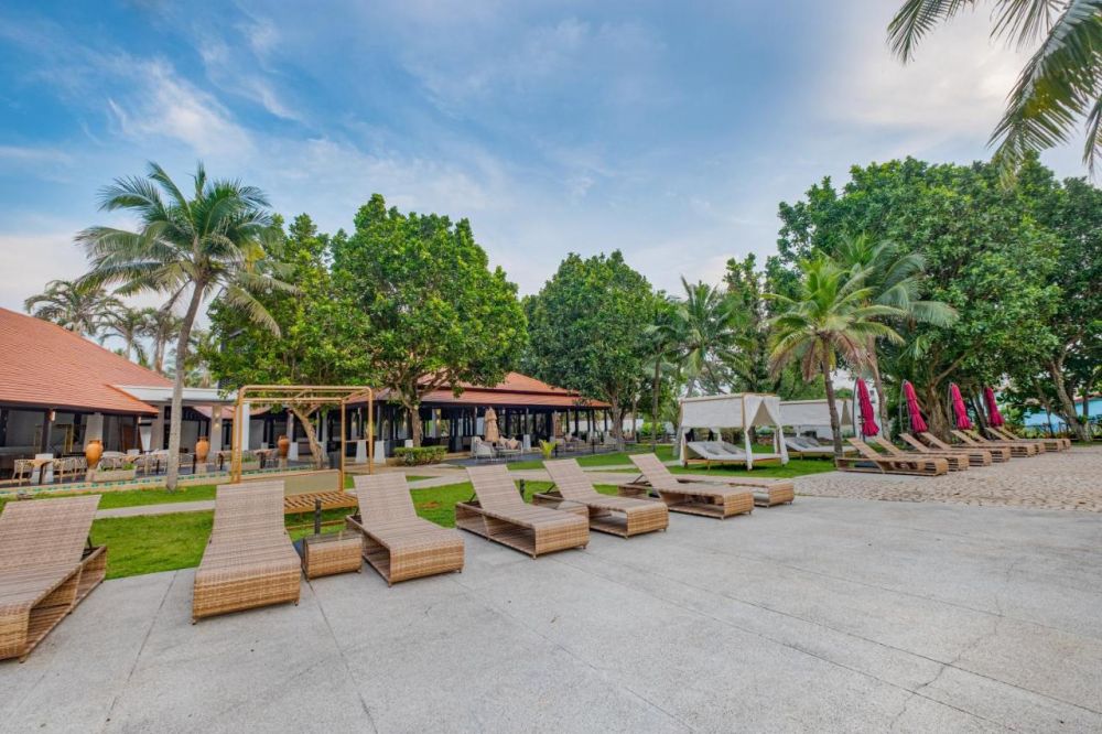 Estella Mai Khao Beach Resort (ex. D Varee Mai Khao Beach Resort) 4*