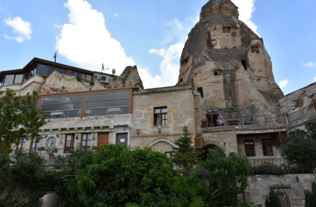 Amber Cave Suites 3*