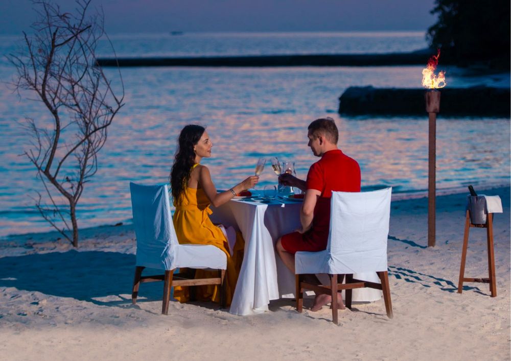 Makunudu Island | Adults Only 10+ 4*