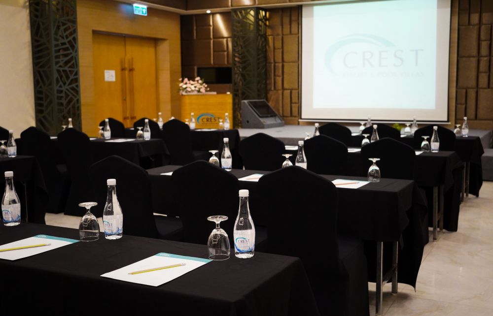 Crest Resort & Pool Villas 5*