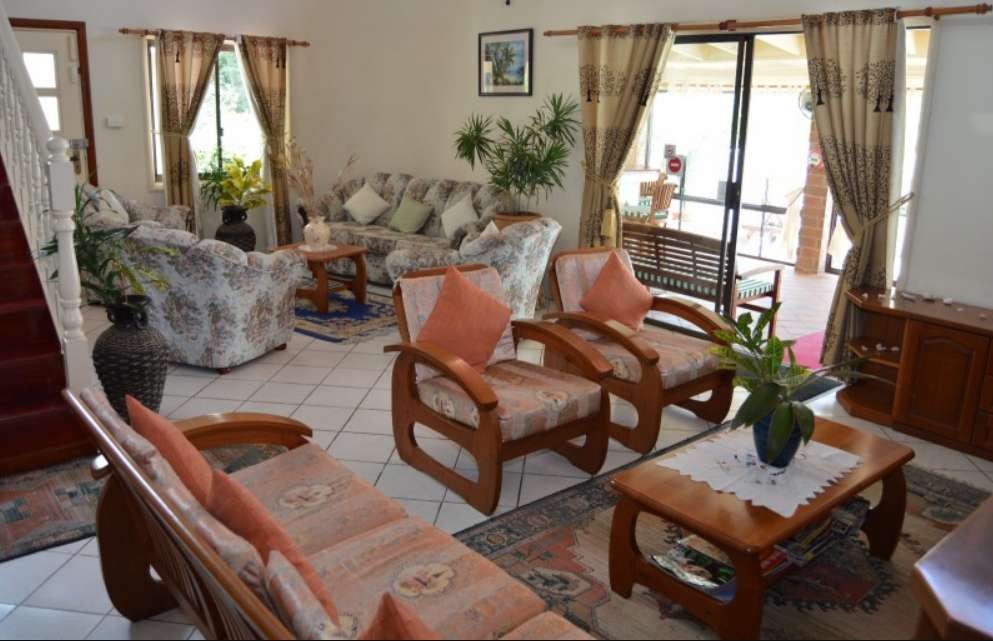 Carana Hilltop Villa 4*