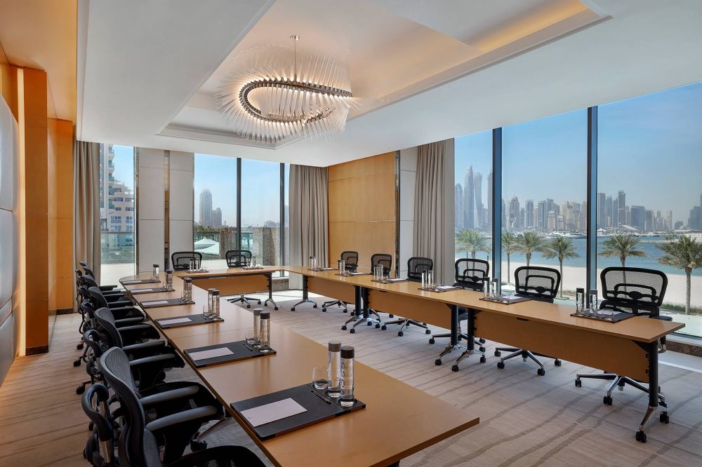 Hilton Dubai Palm Jumeirah 5*