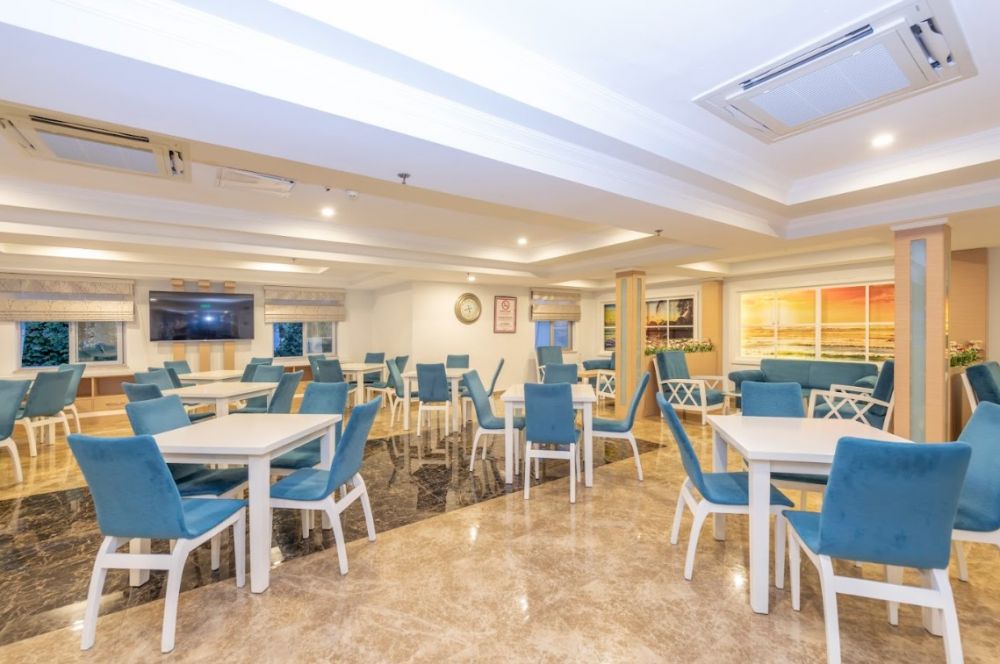 Sandy Beach 4*