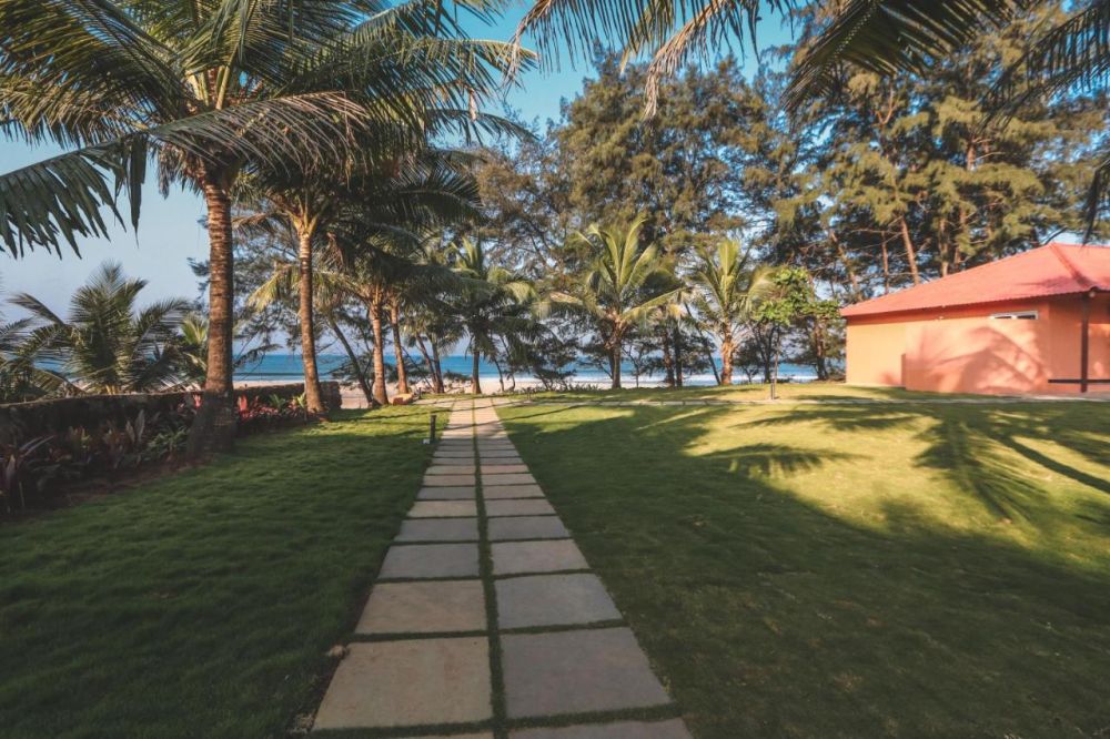 Mandrem Beach Resort (ex. Regenta Place Mandrem Beach Resort) 3*