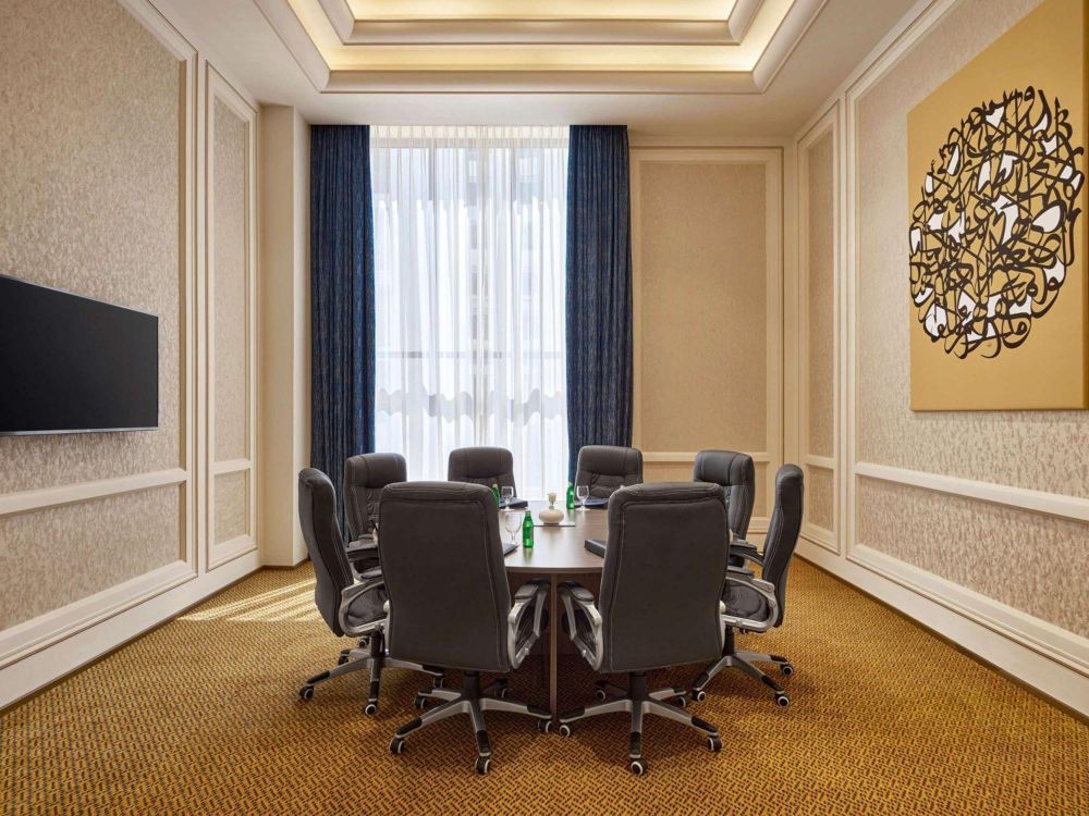 Mercure Muscat 4*