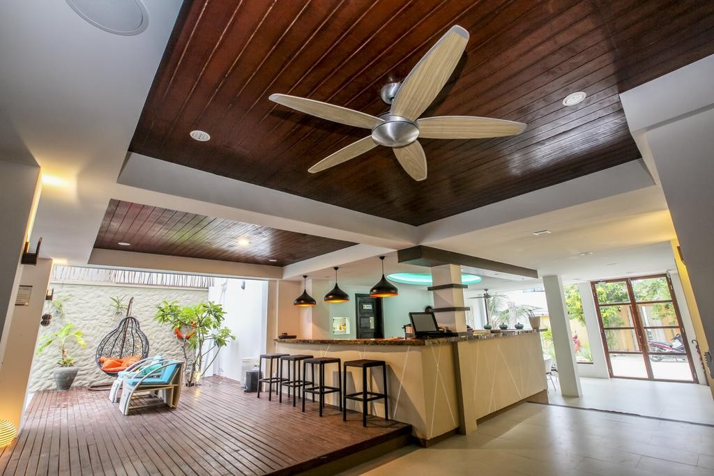 Kue Hotels (ex. Aquzz Maafushi) 