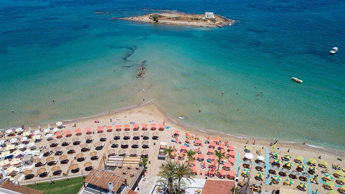 High Beach White | Adults Only 4*