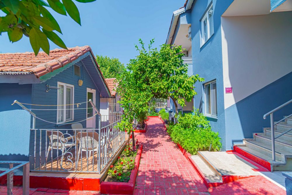 Sayanora Hotel 3*