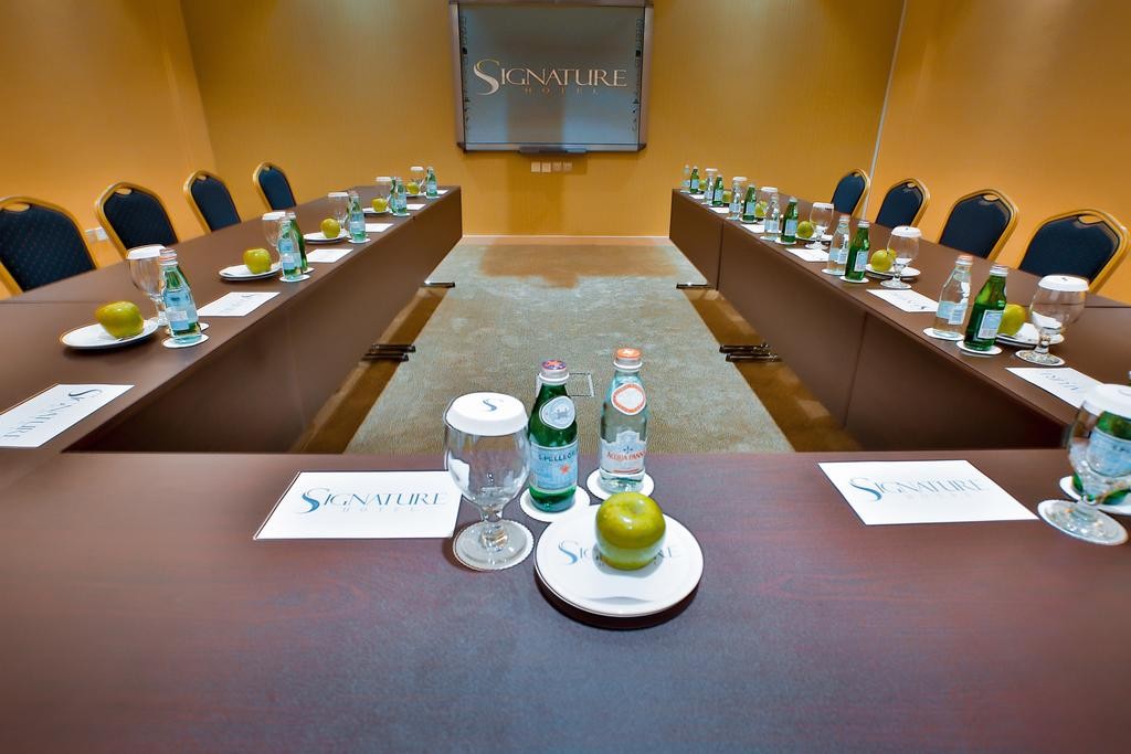 Signature Hotel Al Barsha 4*
