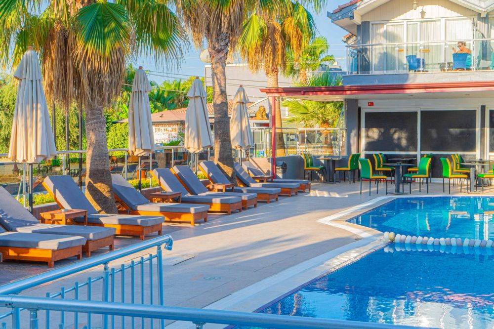 Sayanora Hotel 3*