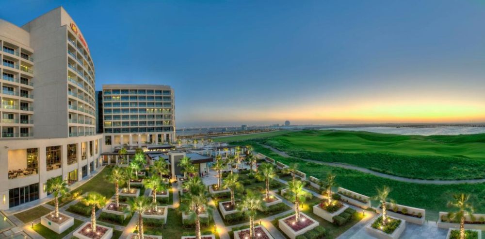 Crowne Plaza Abu Dhabi Yas Island 5*