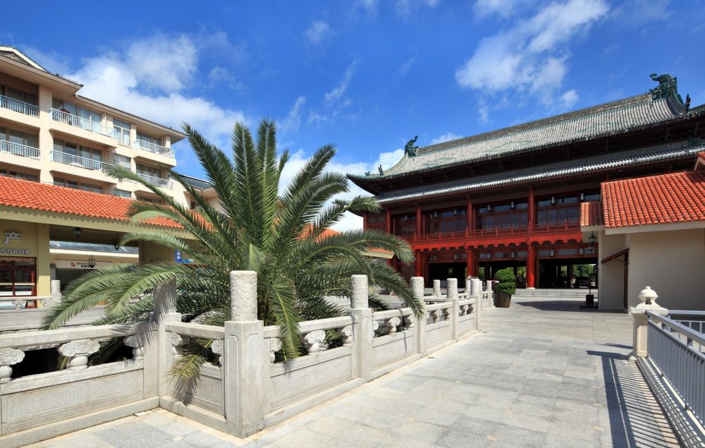 Swissotel & Grand Mercure Sanya Yalong Bay 5*