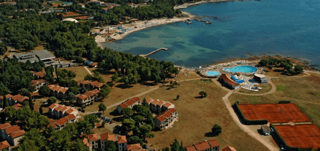 Apartments Polynesia Plava Laguna 3*