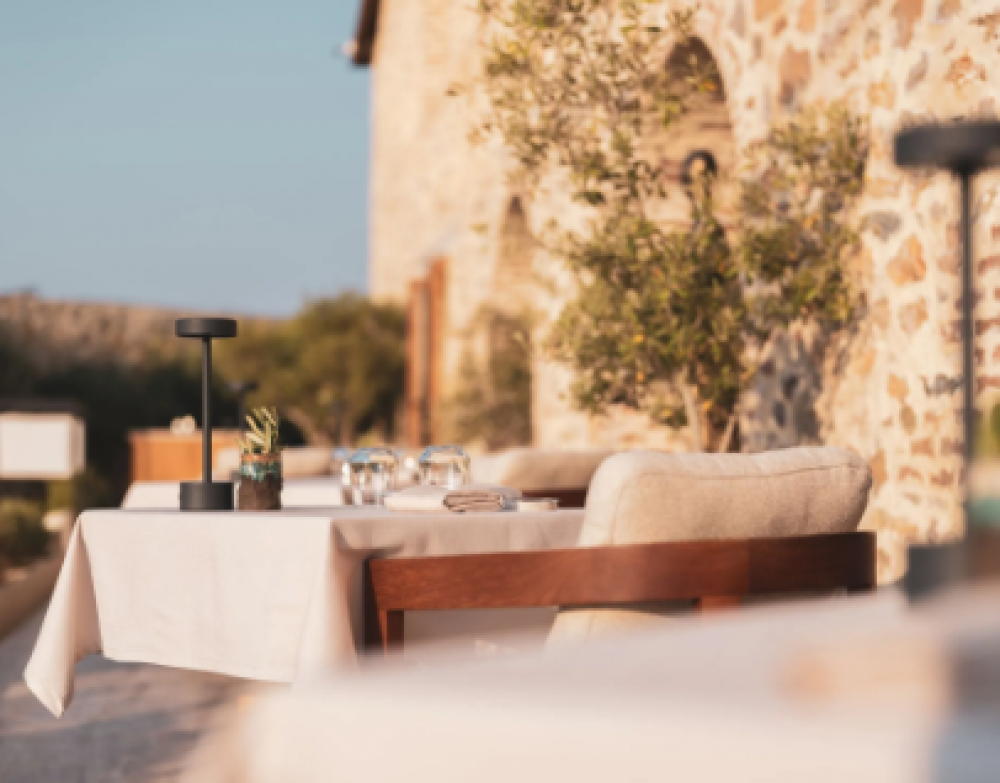 Ruins Luxury Resort (Only 10+) 