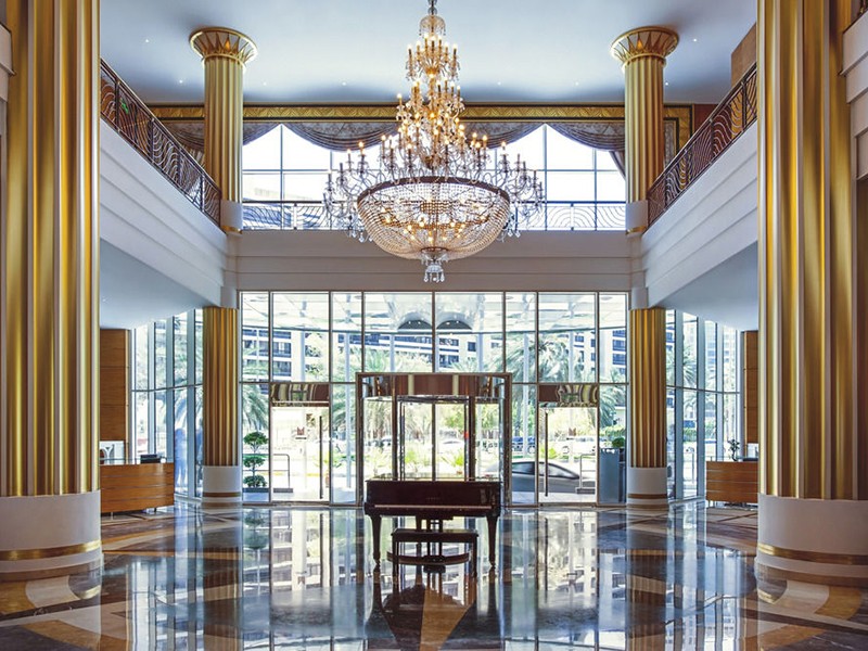 Corniche Hotel Abu Dhabi 3*