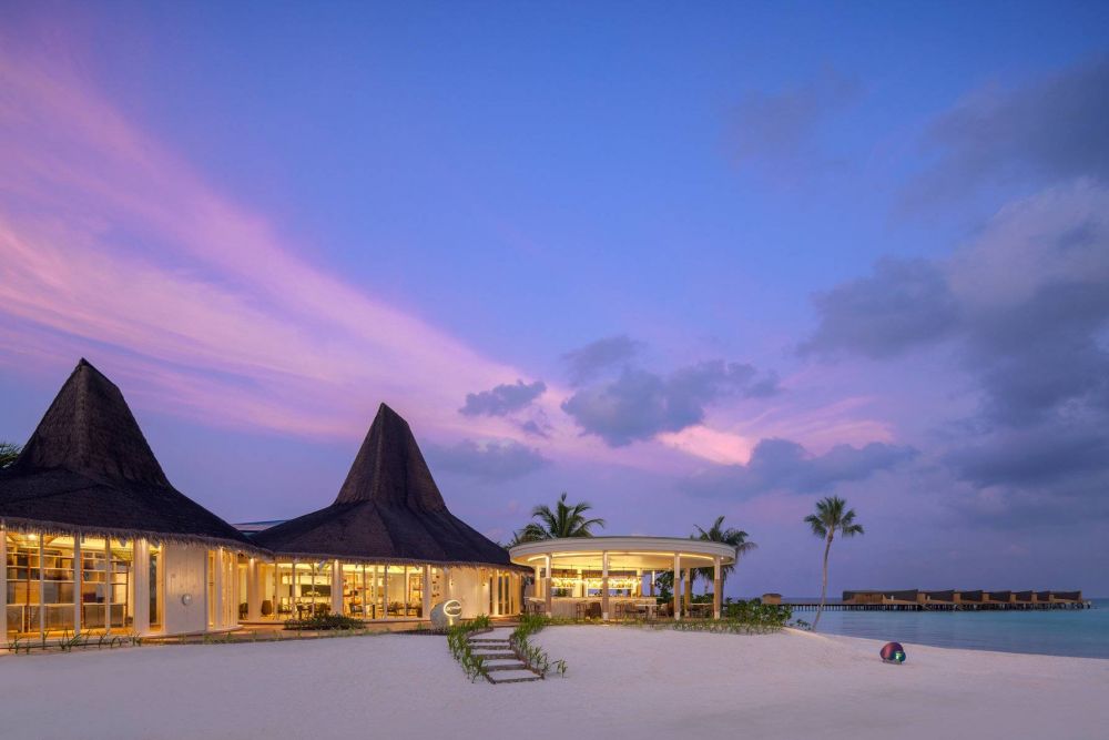 Centara Mirage Lagoon Maldives 4*