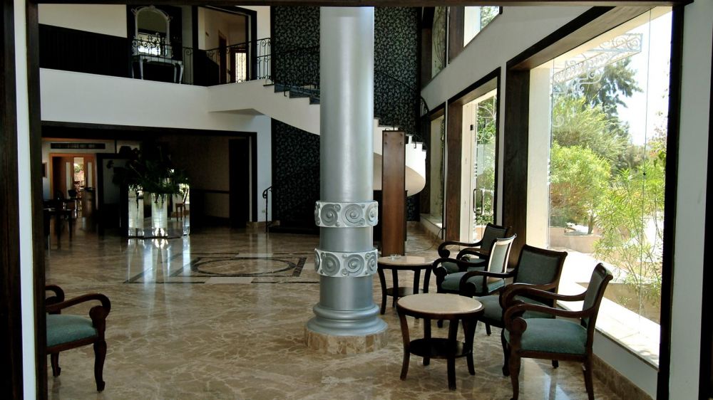Eden Rock Hotel 3*