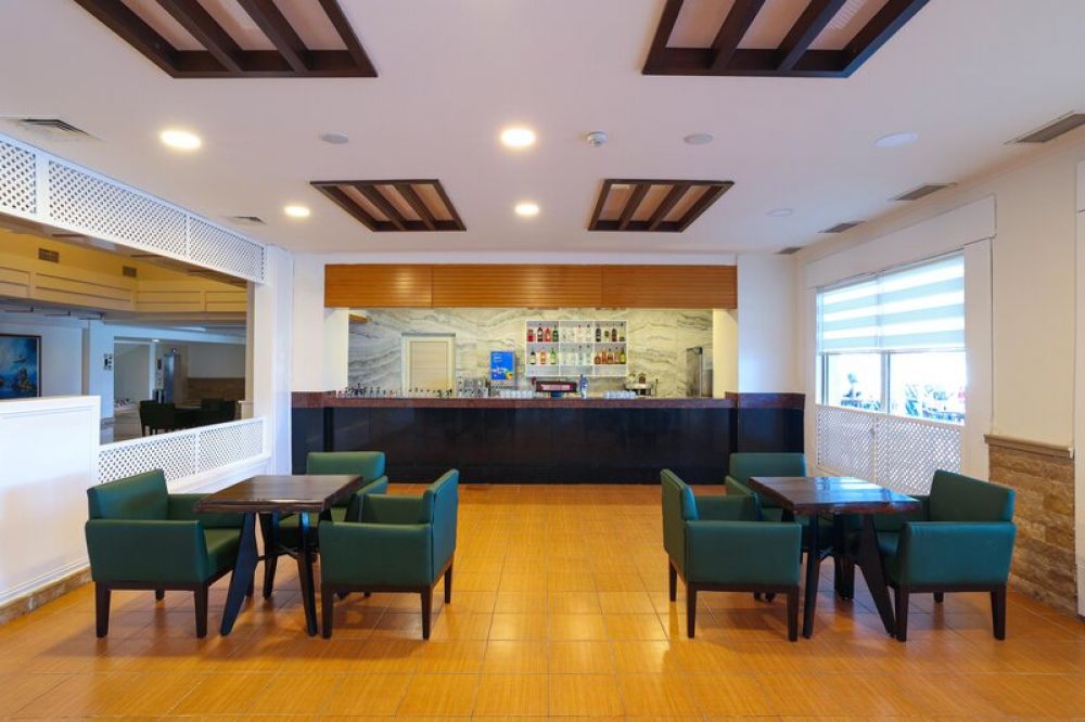 Crystal Admiral Aqua Collection (ex. Crystal Admiral Resort Suites & Spa) 5*