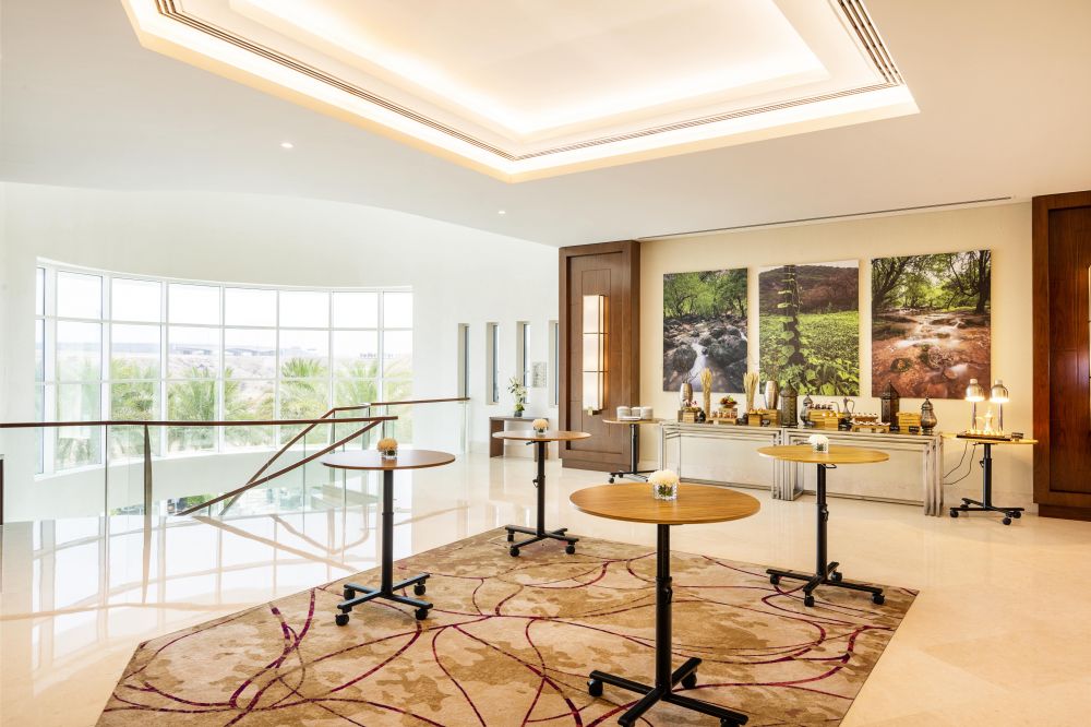Crowne Plaza Muscat Ocec 5*
